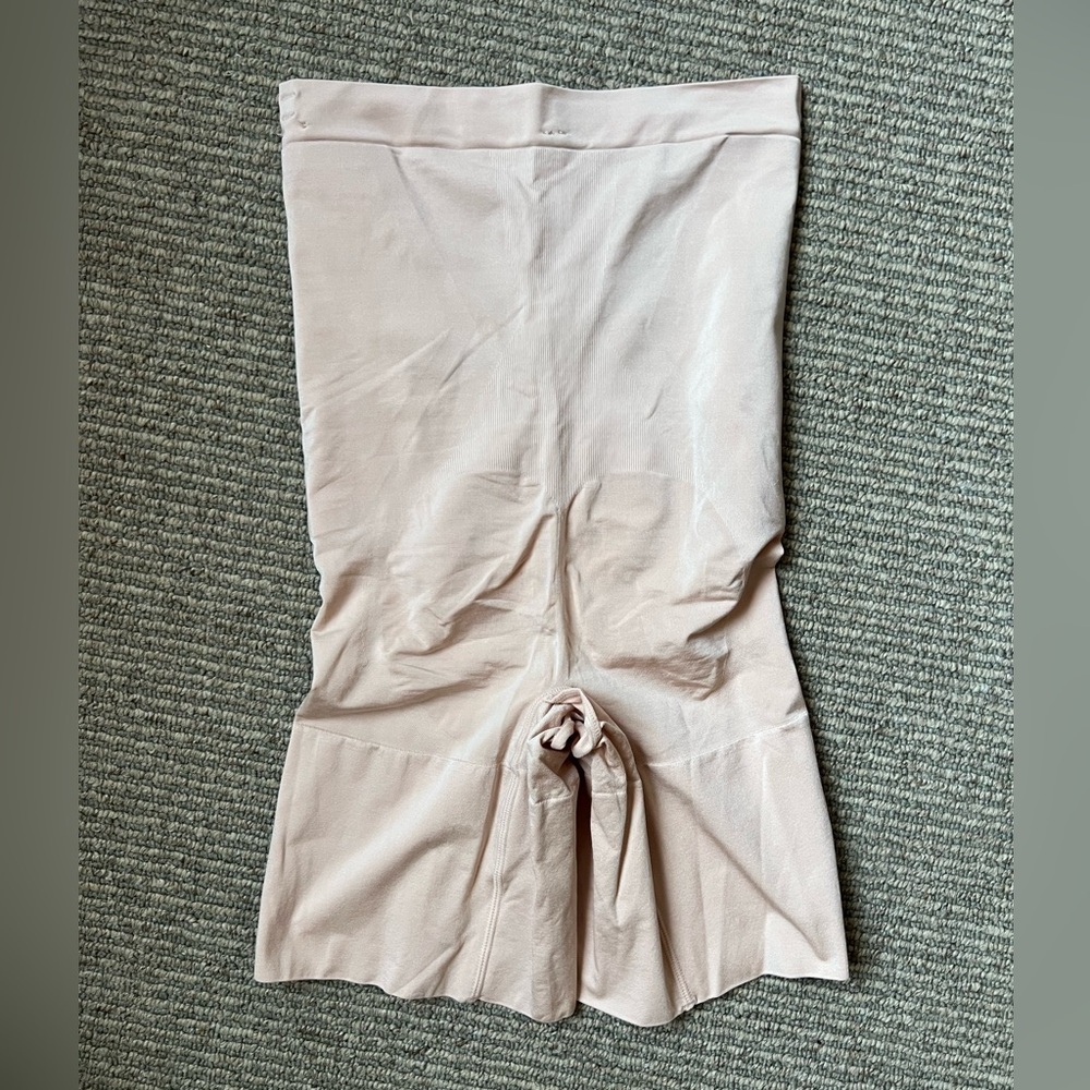 🔥SPANX🔥Women's Cream Shapewear